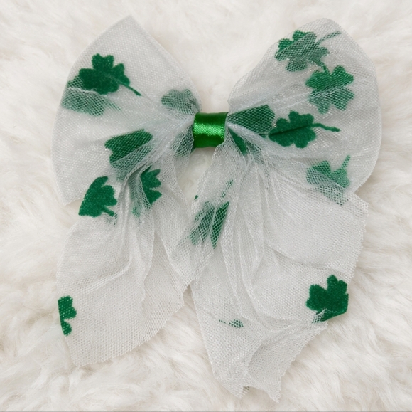 Boutique Accessories - Lucky Veil Aura Bow